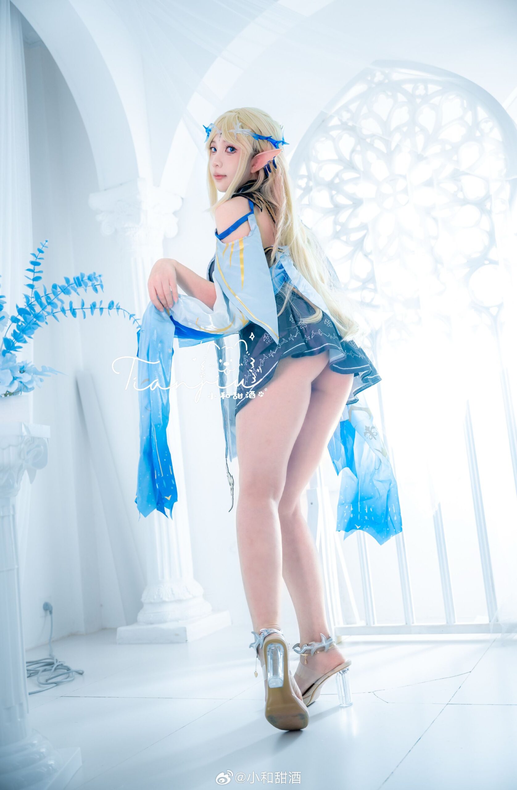 小和甜酒COSPLAY《鸣潮》卡提希娅