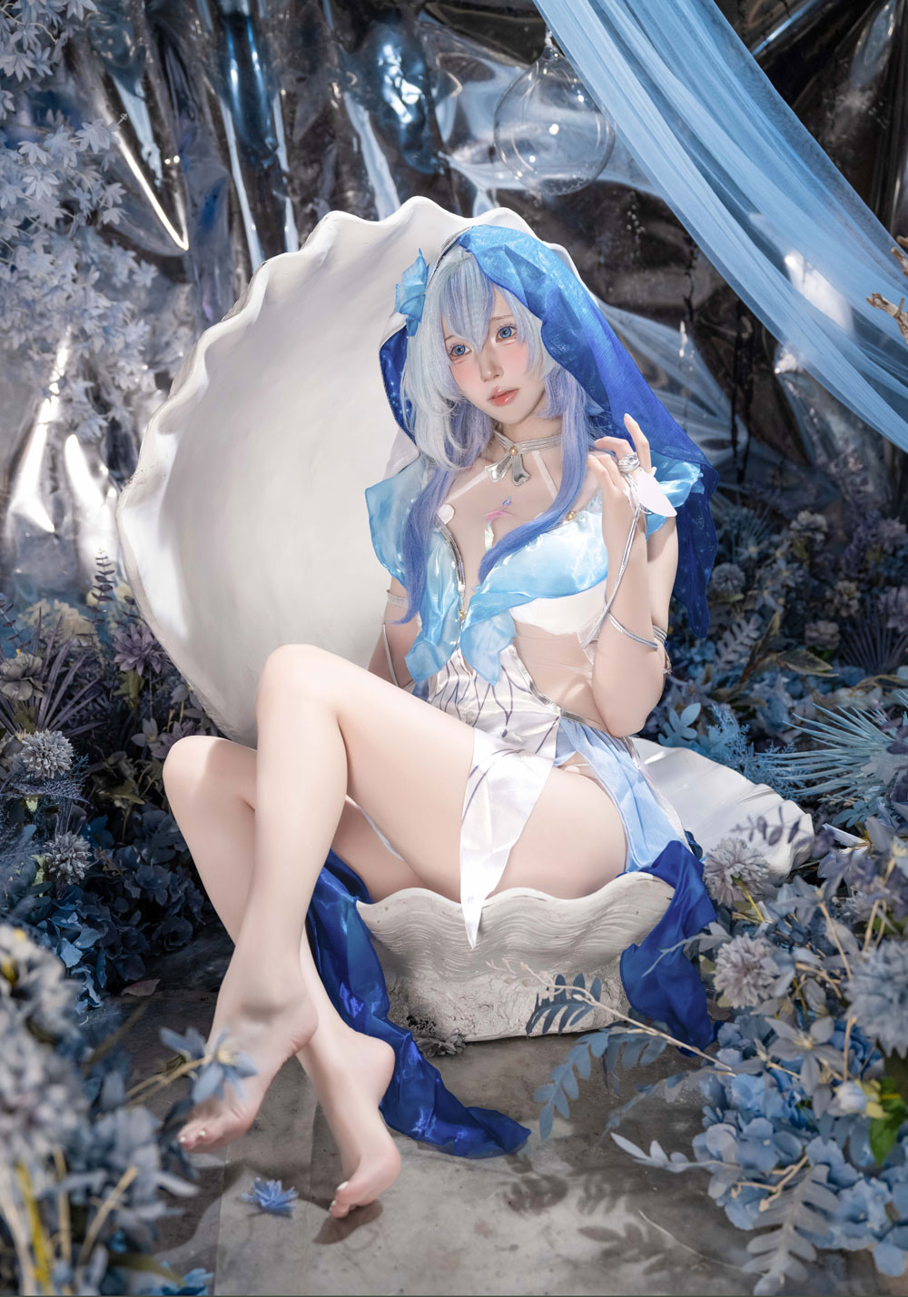 西园寺南歌《鸣潮》守岸人COSPLAY图片写真在线看