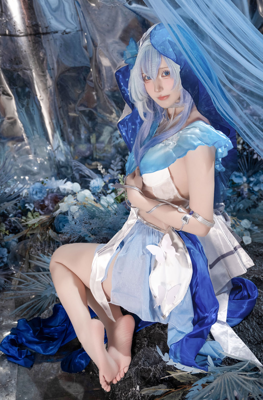 西园寺南歌《鸣潮》守岸人COSPLAY图片写真在线看