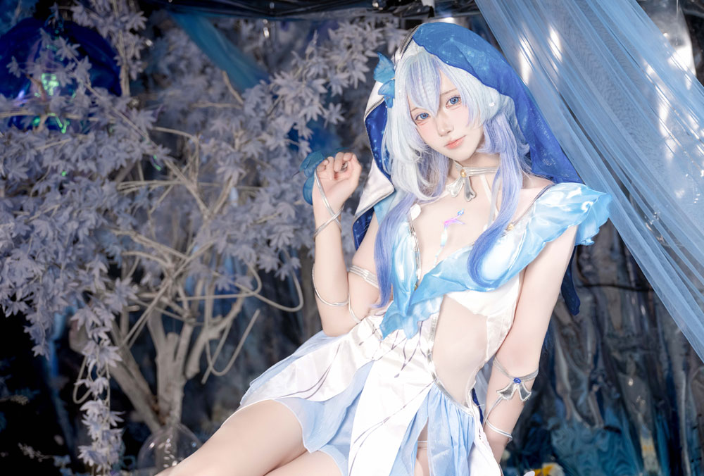 西园寺南歌《鸣潮》守岸人COSPLAY图片写真在线看