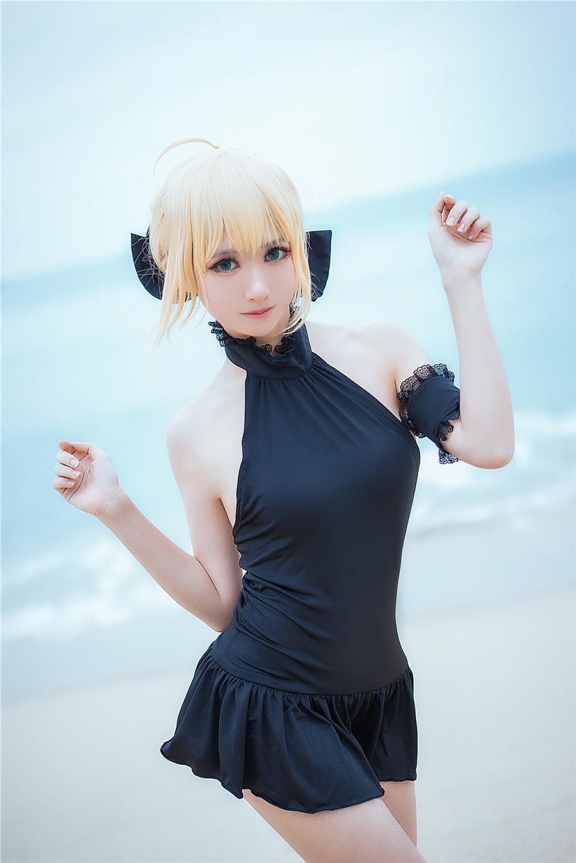 鳗鱼霏儿 海边COS美图
