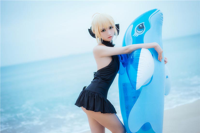 鳗鱼霏儿 海边COS美图