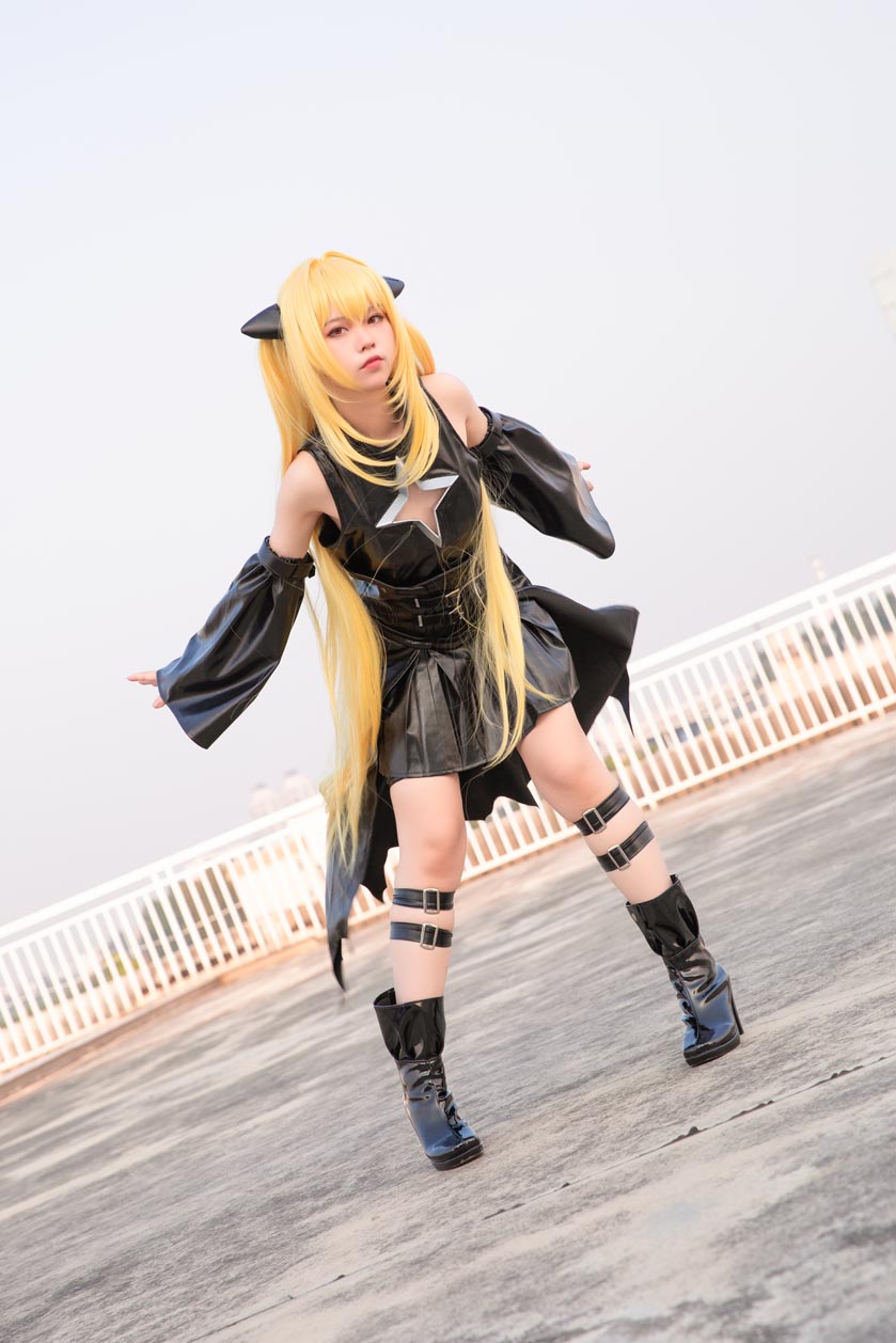 G44不会受伤 小暗常服COS美图在线