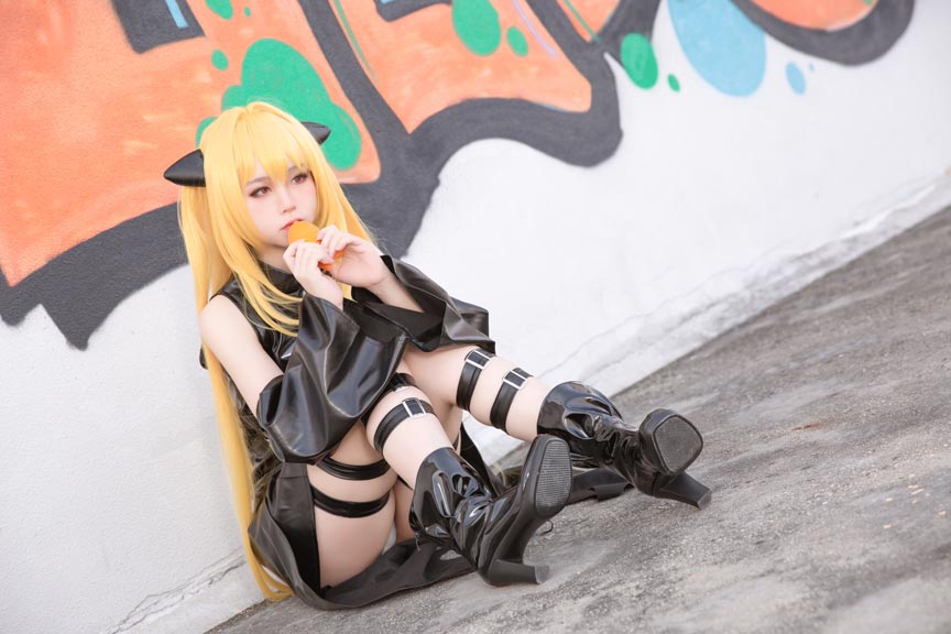G44不会受伤 小暗常服COS美图在线