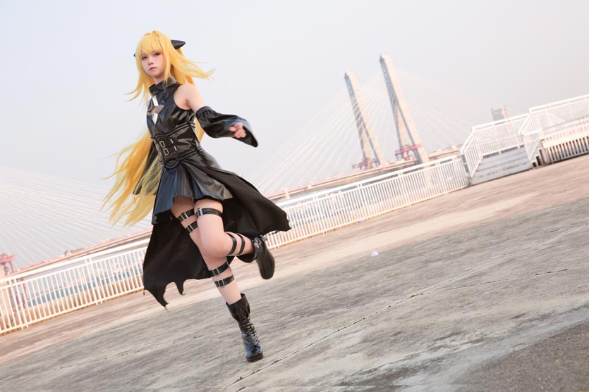 G44不会受伤 小暗常服COS美图在线