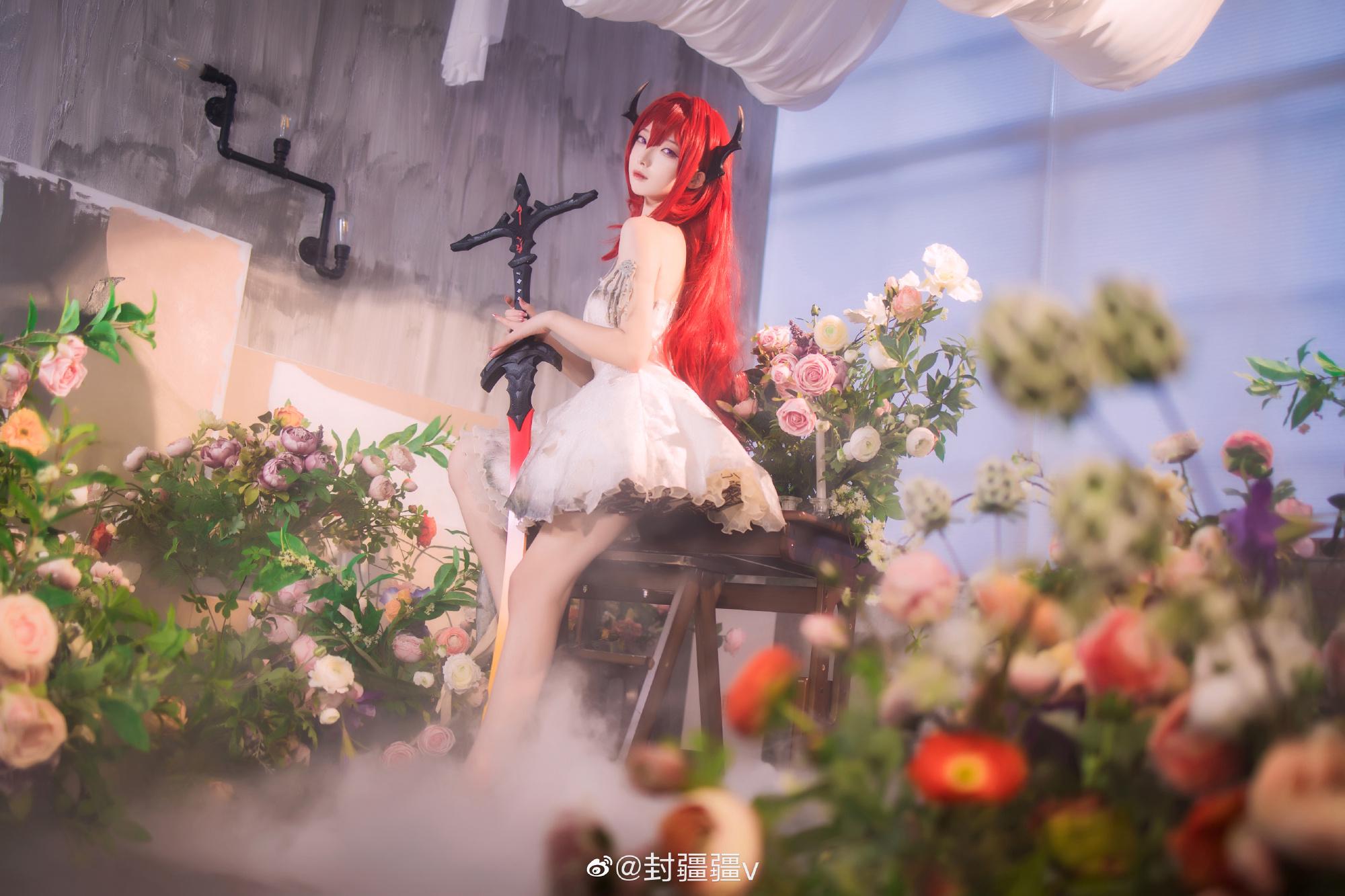 封疆疆v 史尔特尔同人白裙COS美图写真 封疆疆v 史尔特尔同人白裙COS美图写真