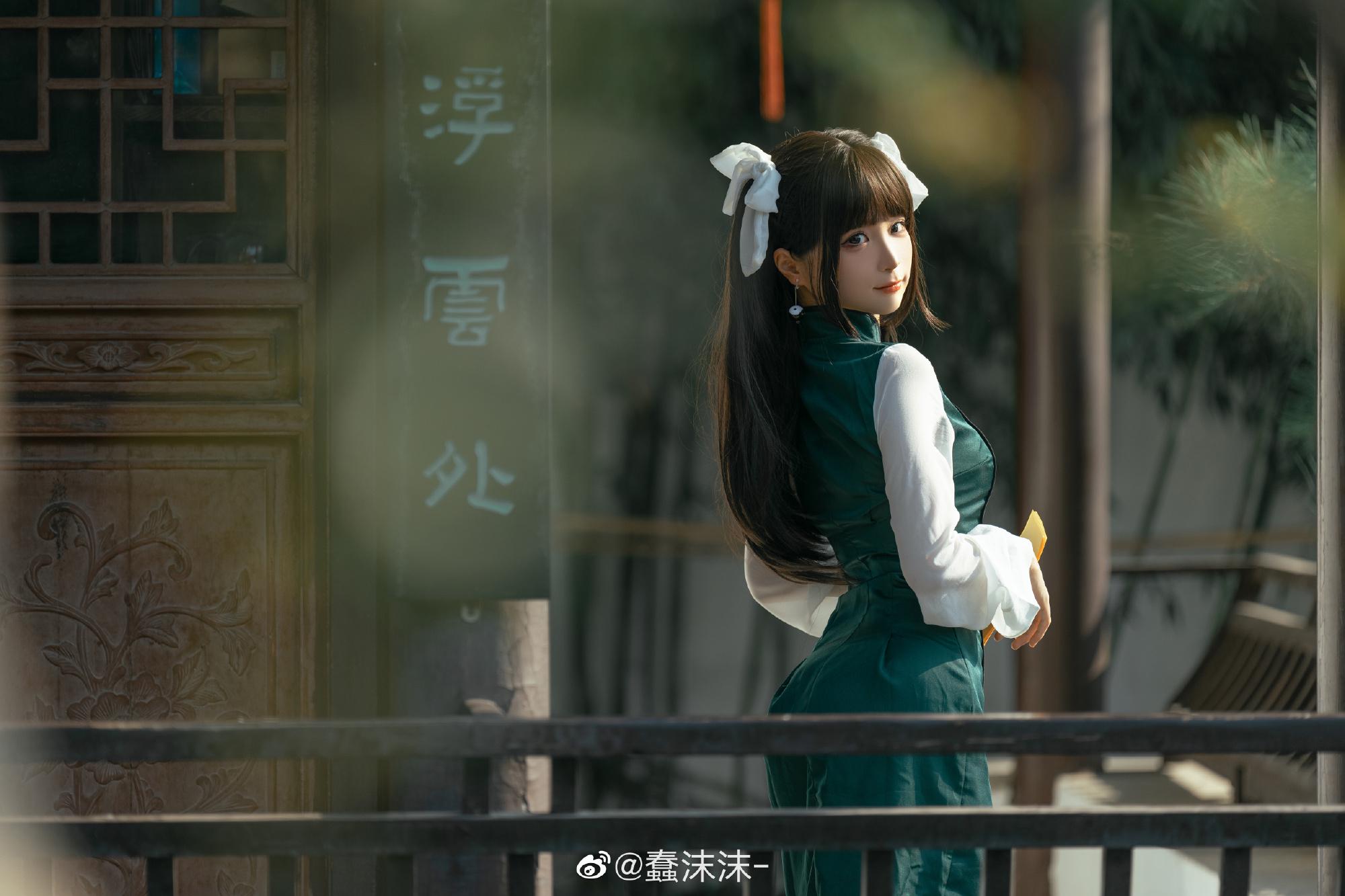 蠢沫沫 驱鬼道士药指COS图片抢先看