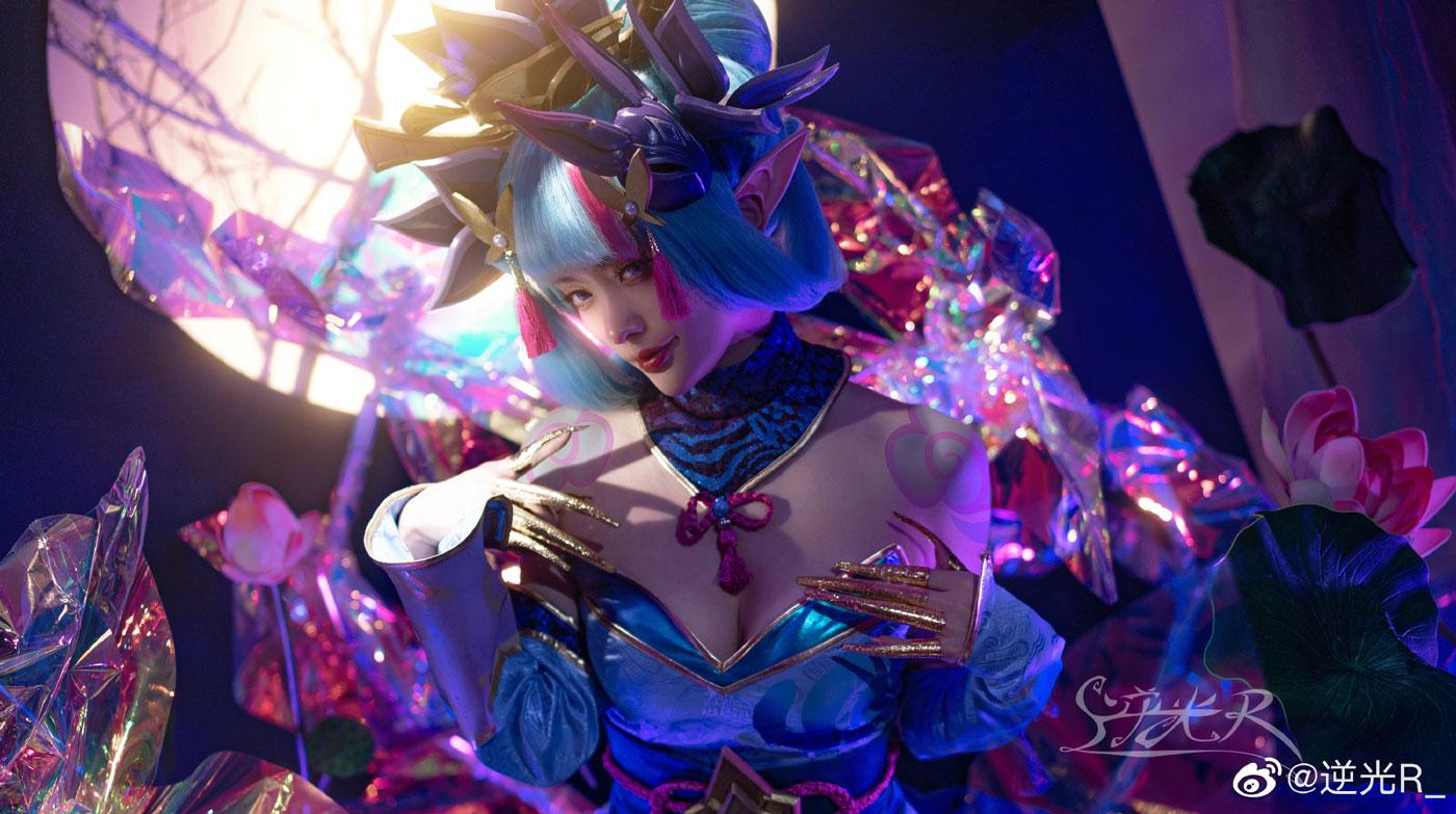 逆光R_《英雄联盟》灵魂莲华寡妇伊芙琳COSPLAY图片