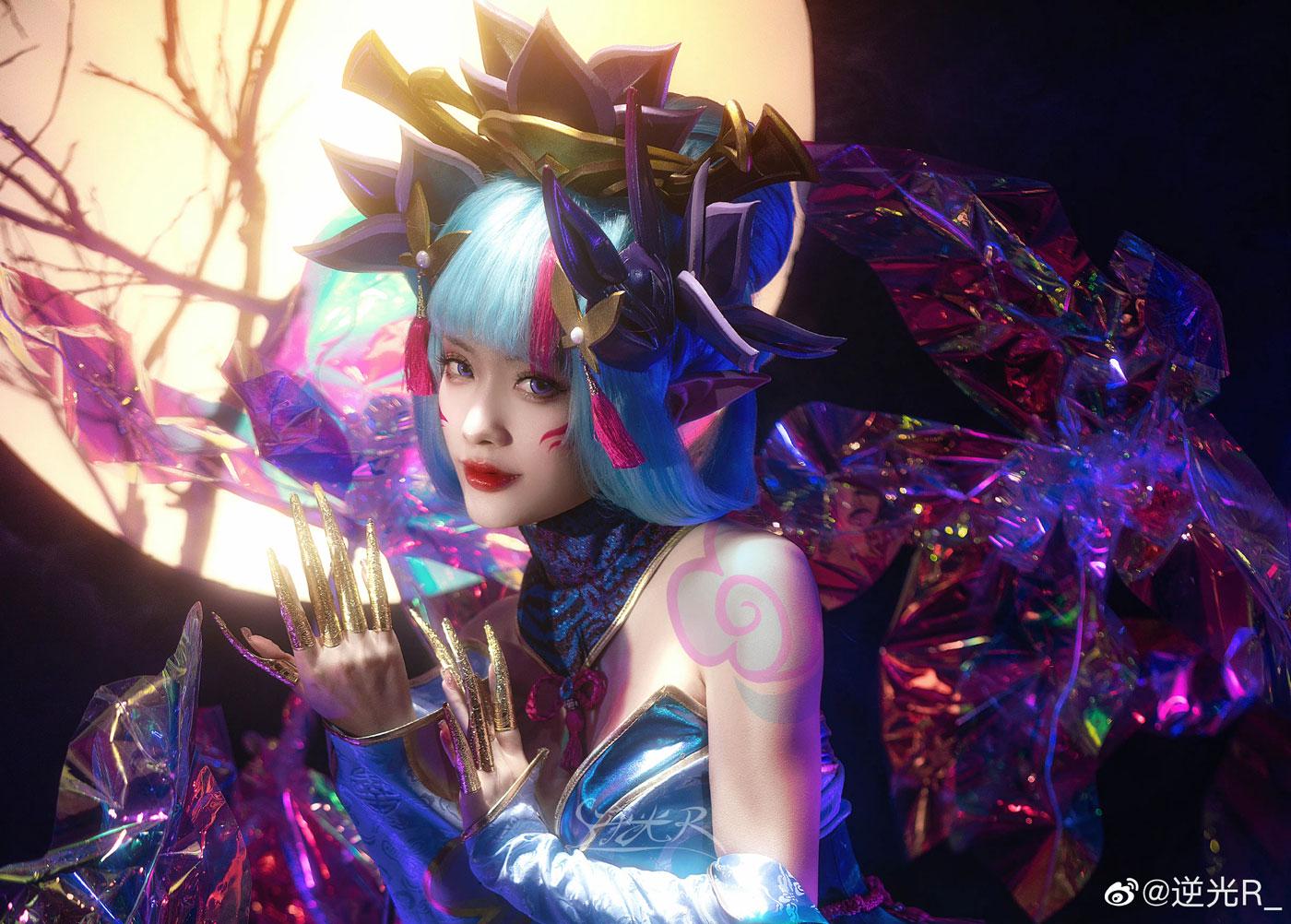 逆光R_《英雄联盟》灵魂莲华寡妇伊芙琳COSPLAY图片