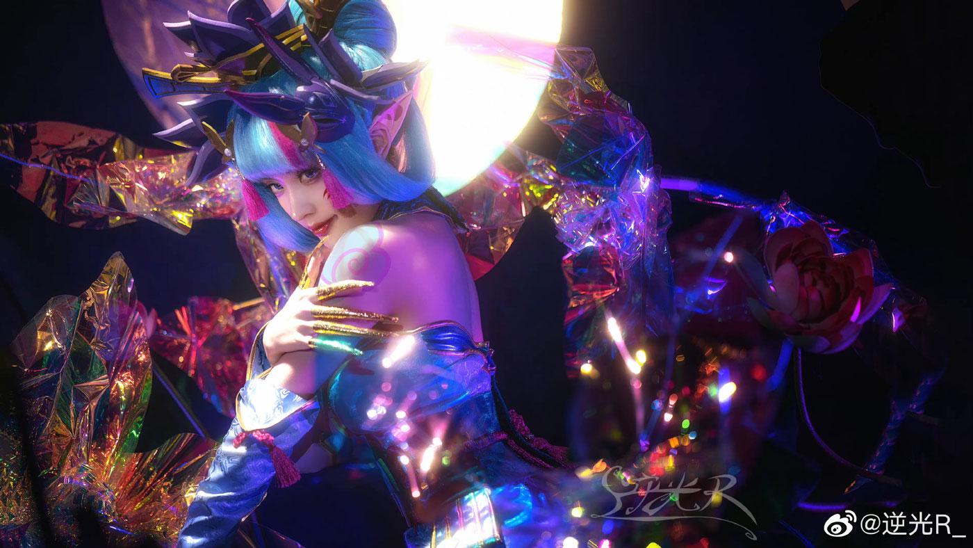 逆光R_《英雄联盟》灵魂莲华寡妇伊芙琳COSPLAY图片