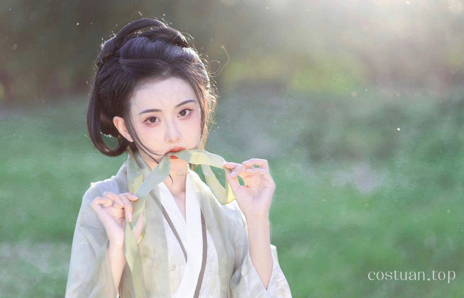 AAAyu阿玉 古风汉服写真欣赏