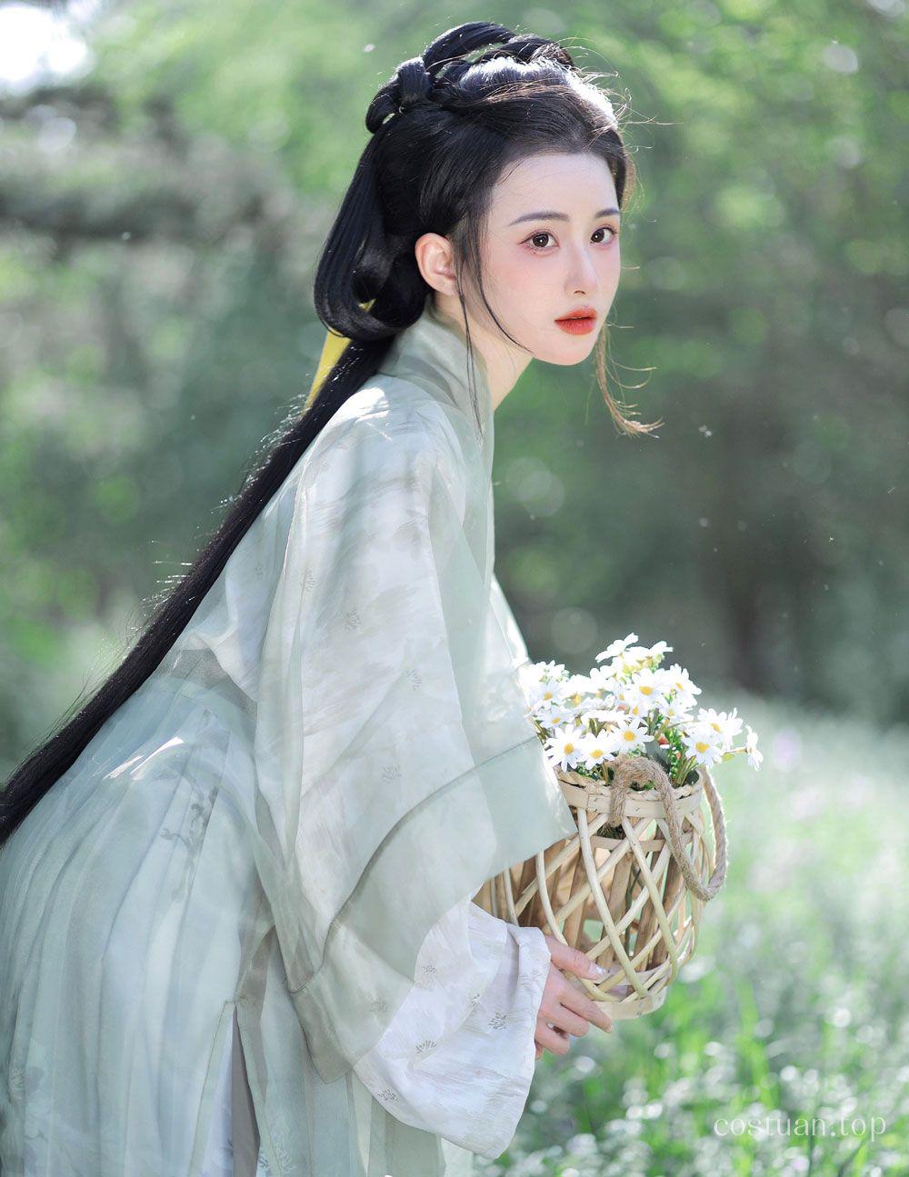 AAAyu阿玉 古风汉服写真欣赏