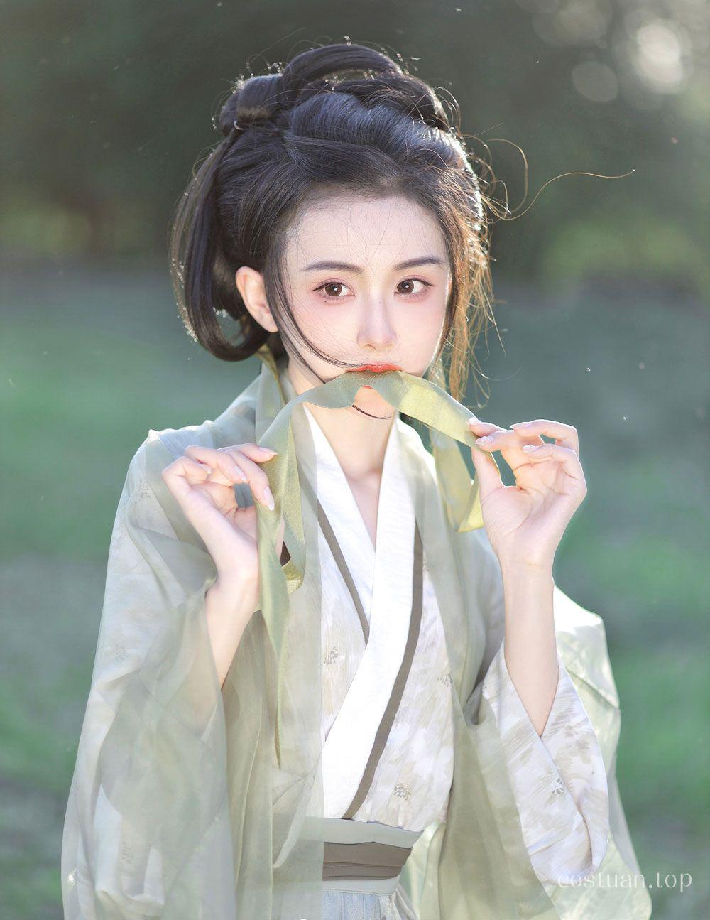AAAyu阿玉 古风汉服写真欣赏