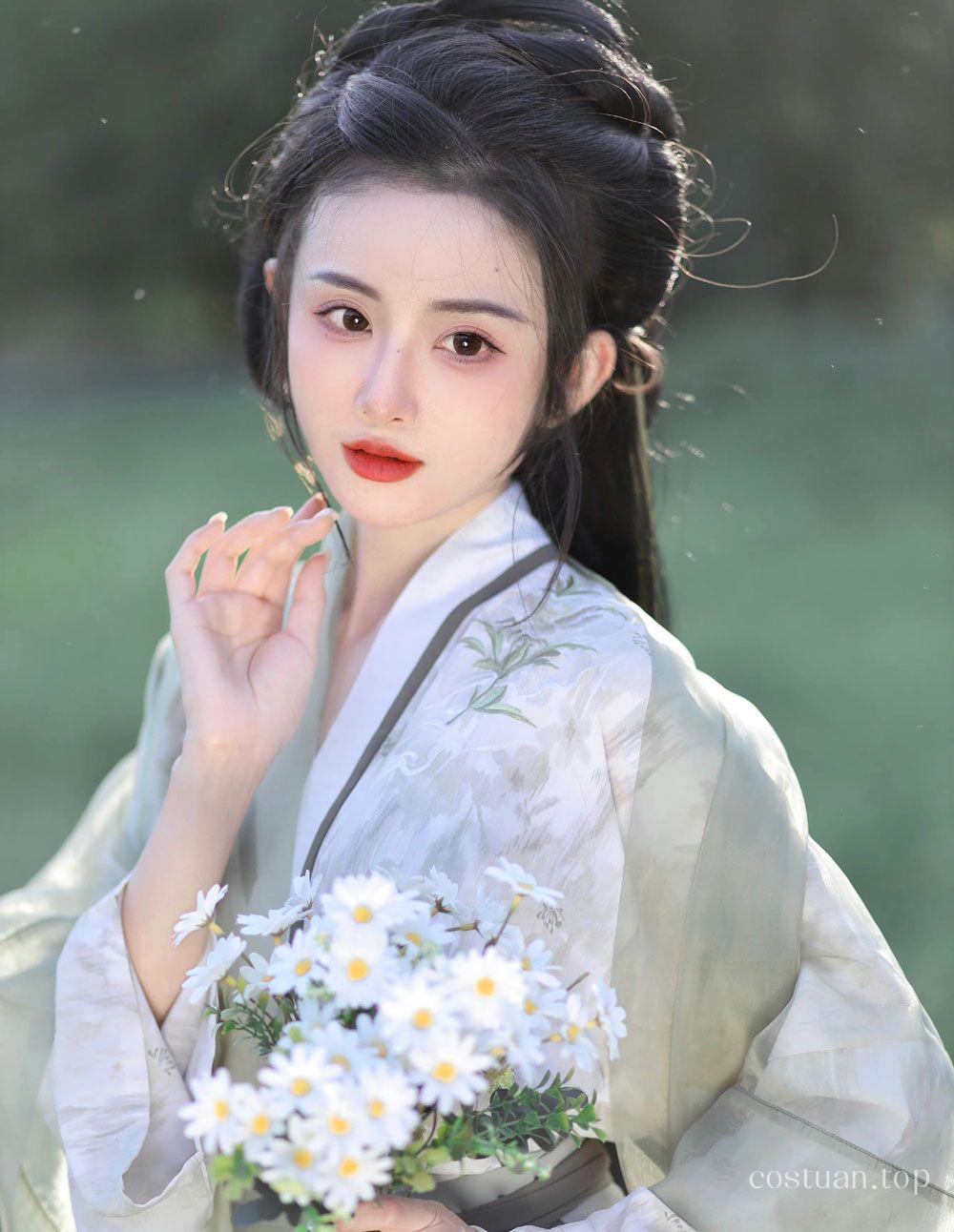 AAAyu阿玉 古风汉服写真欣赏