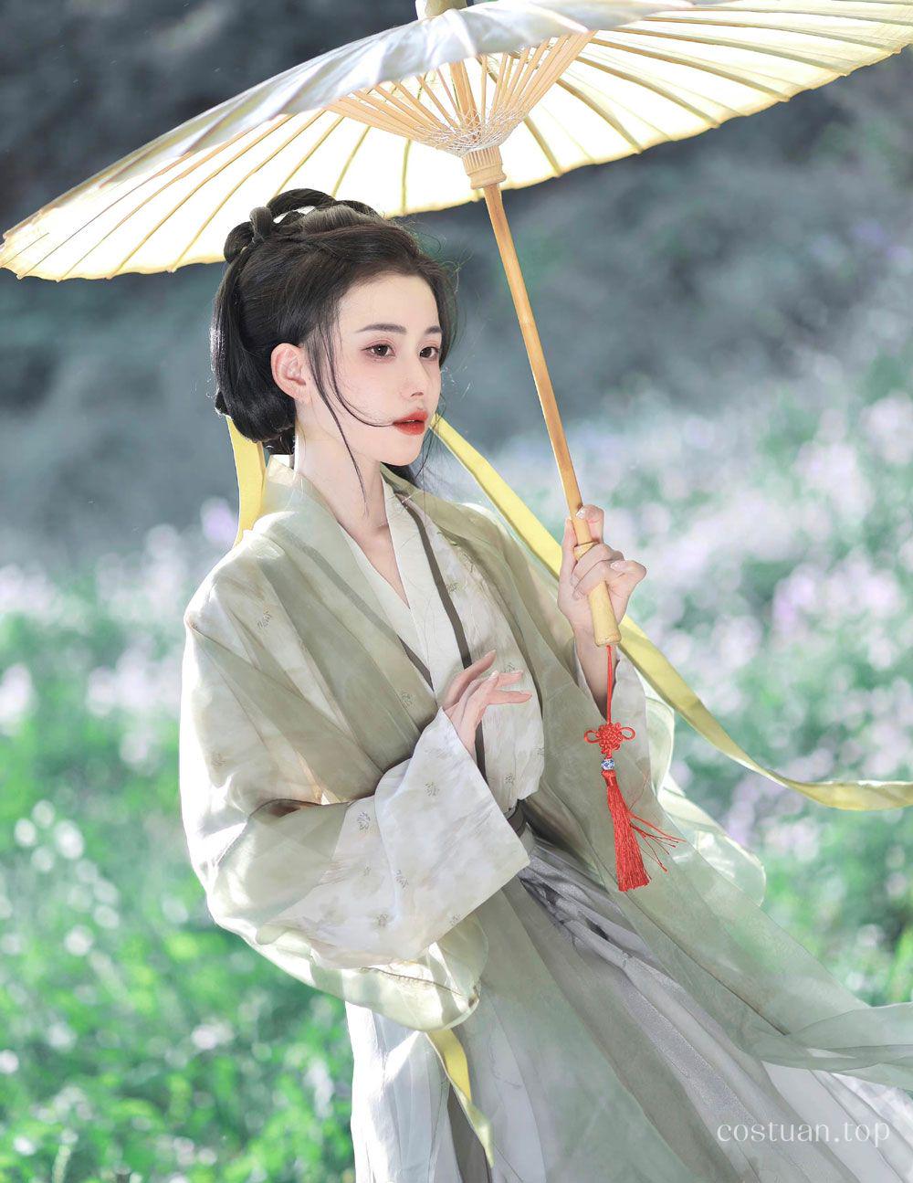 AAAyu阿玉 古风汉服写真欣赏