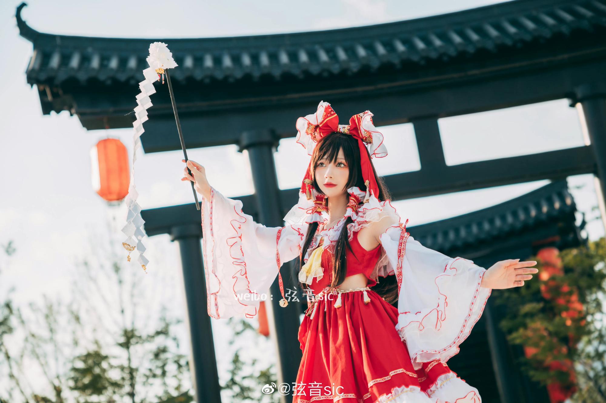 弦音sic 《东方Project》博丽灵梦COSPLAY衣服扮装 弦音sic 《东方Project》博丽灵梦COSPLAY衣服扮装