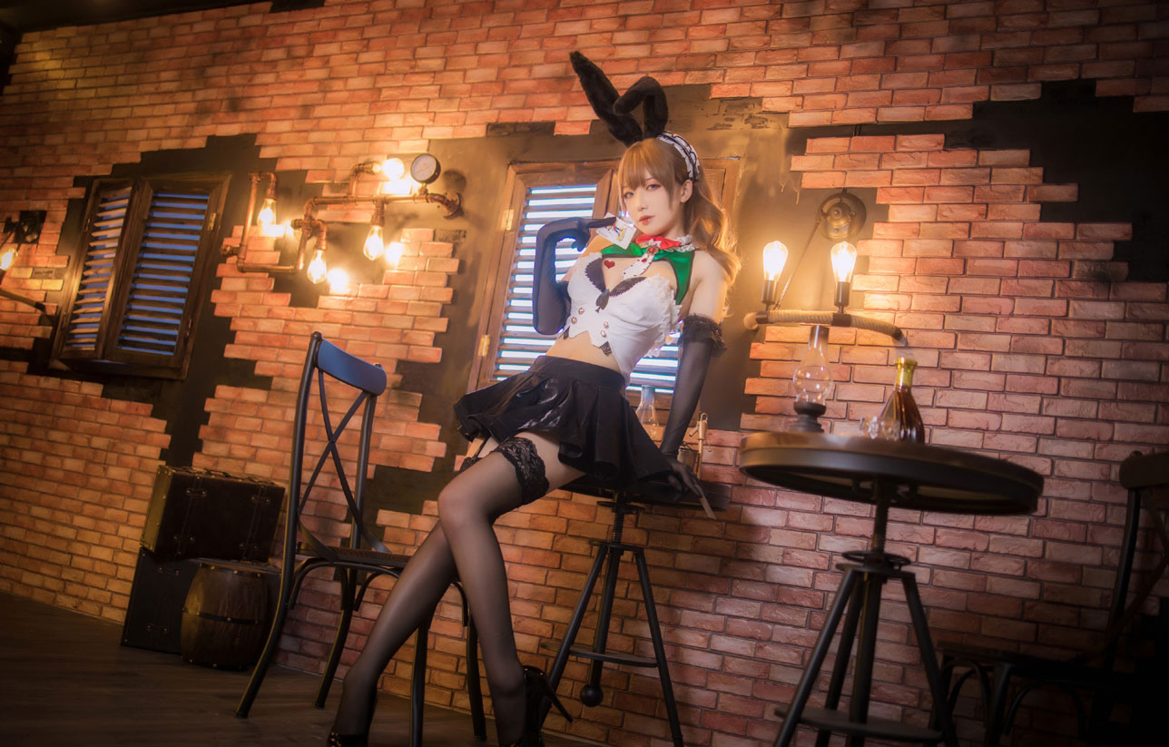 封疆疆v《碧蓝航线》莫妮卡COS美图欣赏