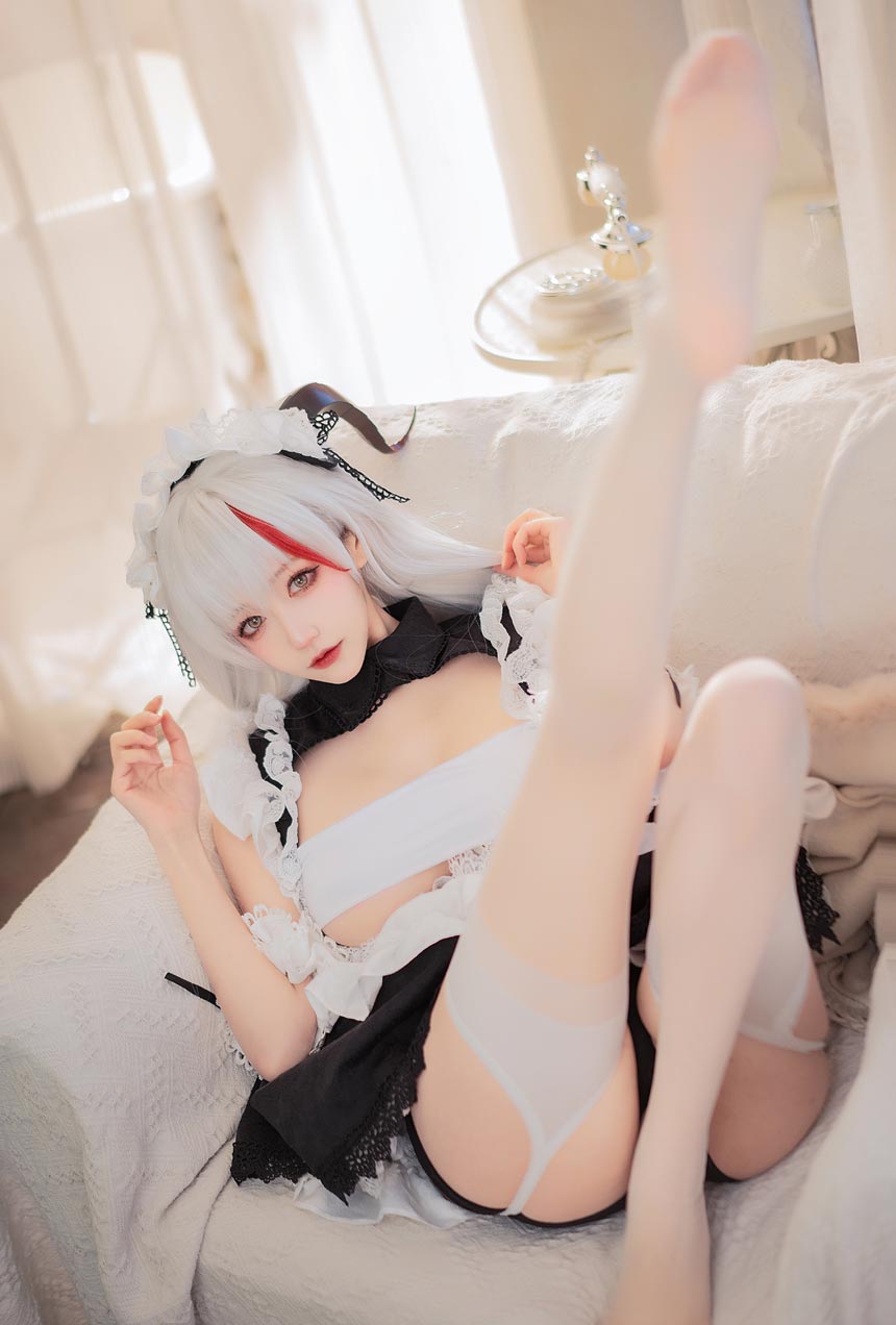 啾小妍Deer《碧蓝航线》埃吉尔女仆COS同人美图