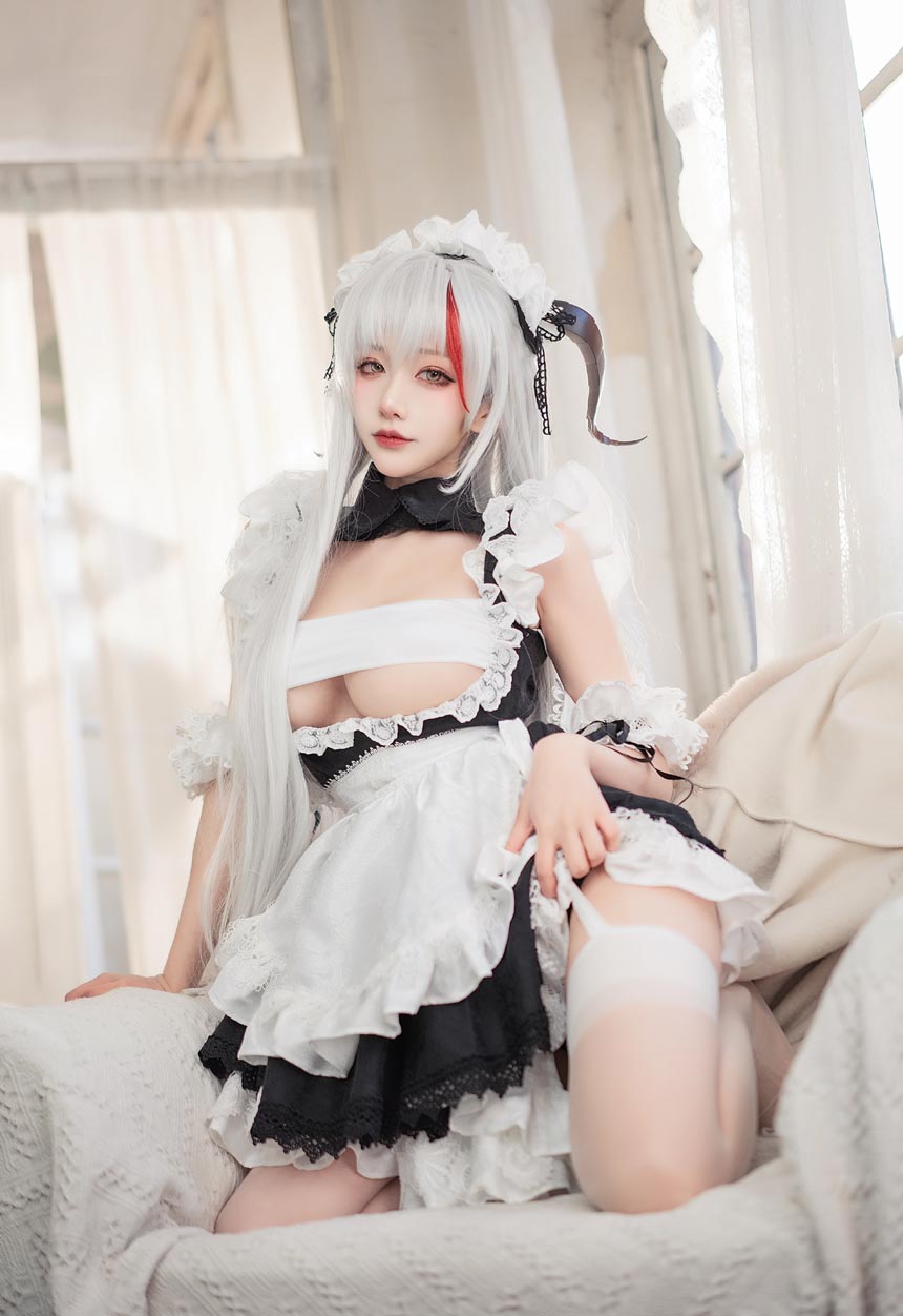 啾小妍Deer《碧蓝航线》埃吉尔女仆COS同人美图