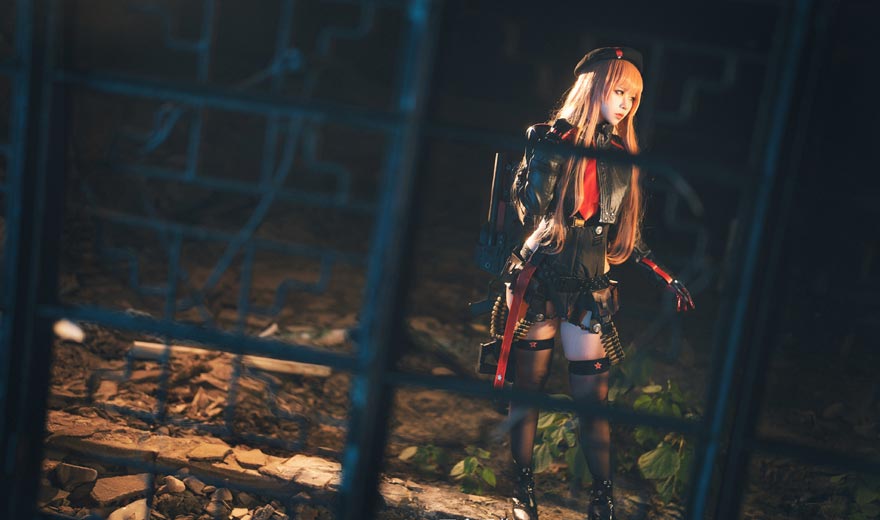 G44不会受伤COS《胜利女神：妮姬》中女战士拉毗