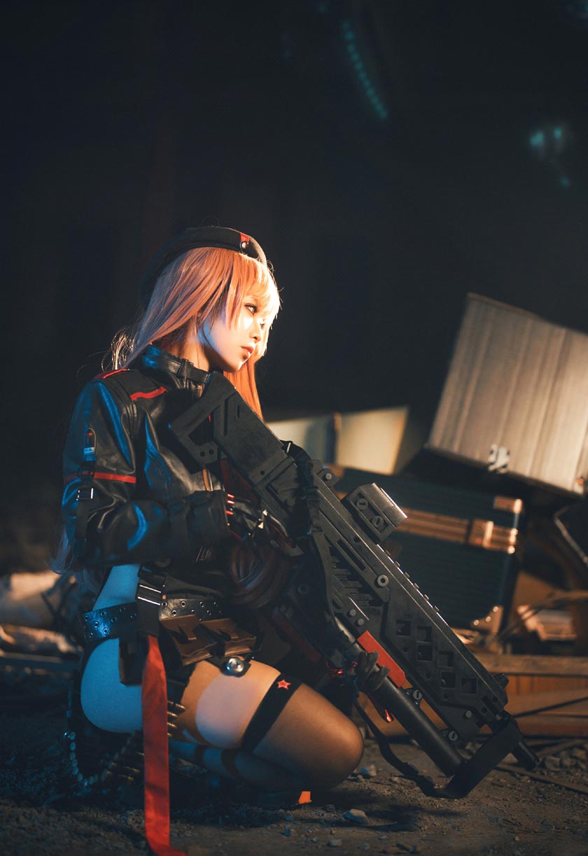 G44不会受伤COS《胜利女神：妮姬》中女战士拉毗